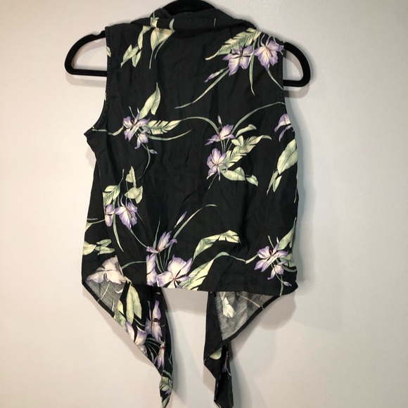 Tommy Bahama 100% Silk Hawaiian Tropical Floral Print Tie Front Top - Picture 6 of 13